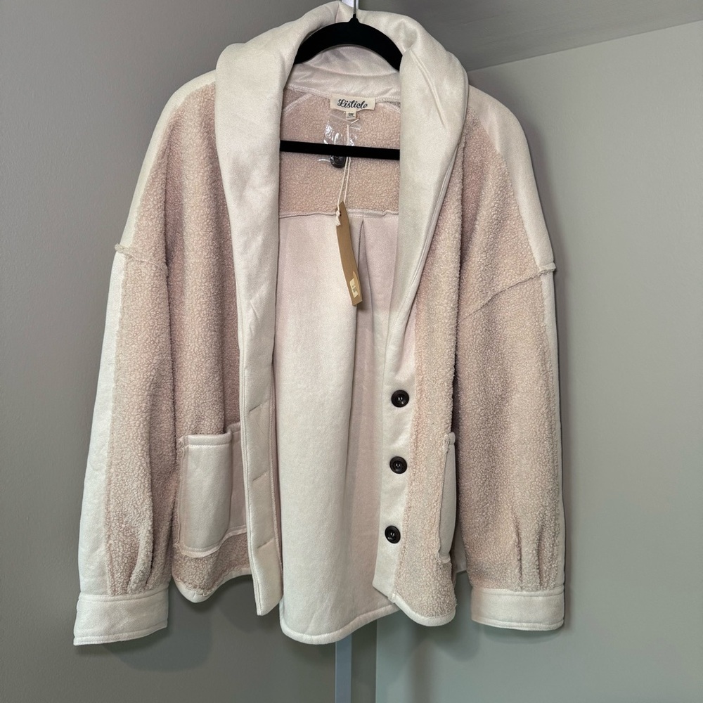 Listicle Cream Teddy Jacket Size Medium Oversized Button Front Pockets